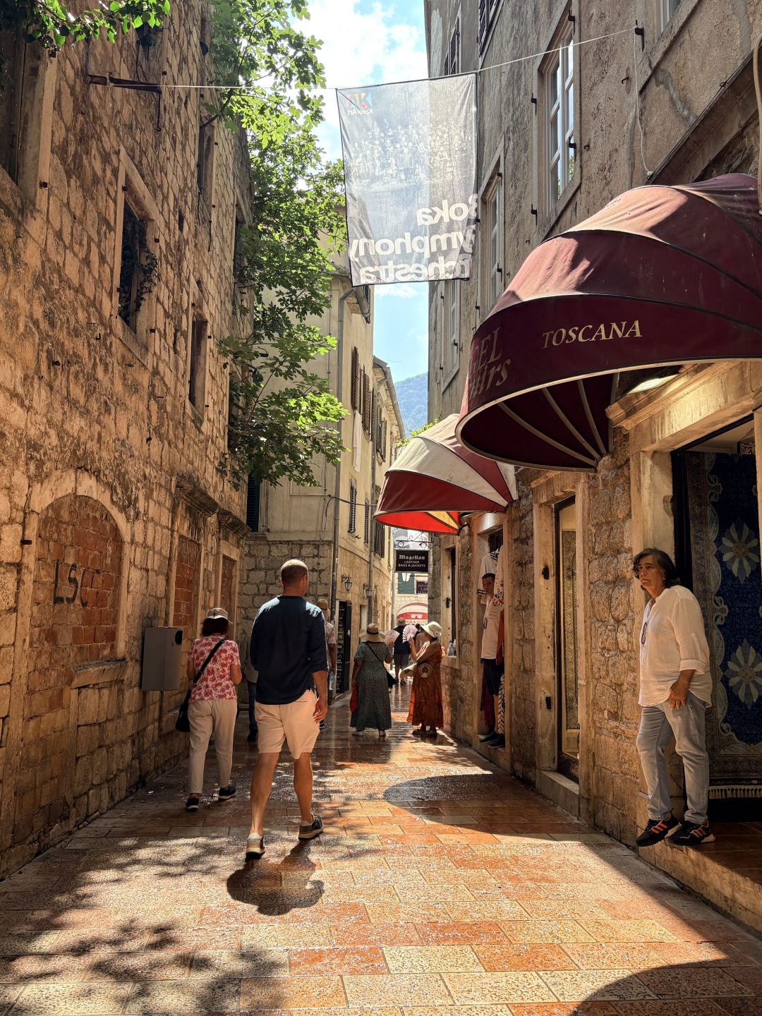 Postikortti Balkanilta - Kotor Old town, Montenegro, 