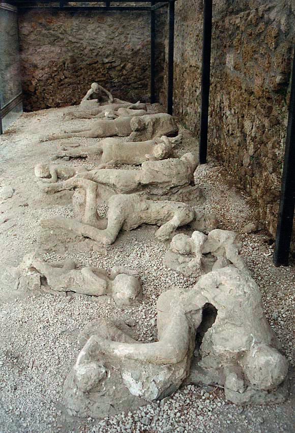 Pompeii_Garden_of_the_Fugitives_02
