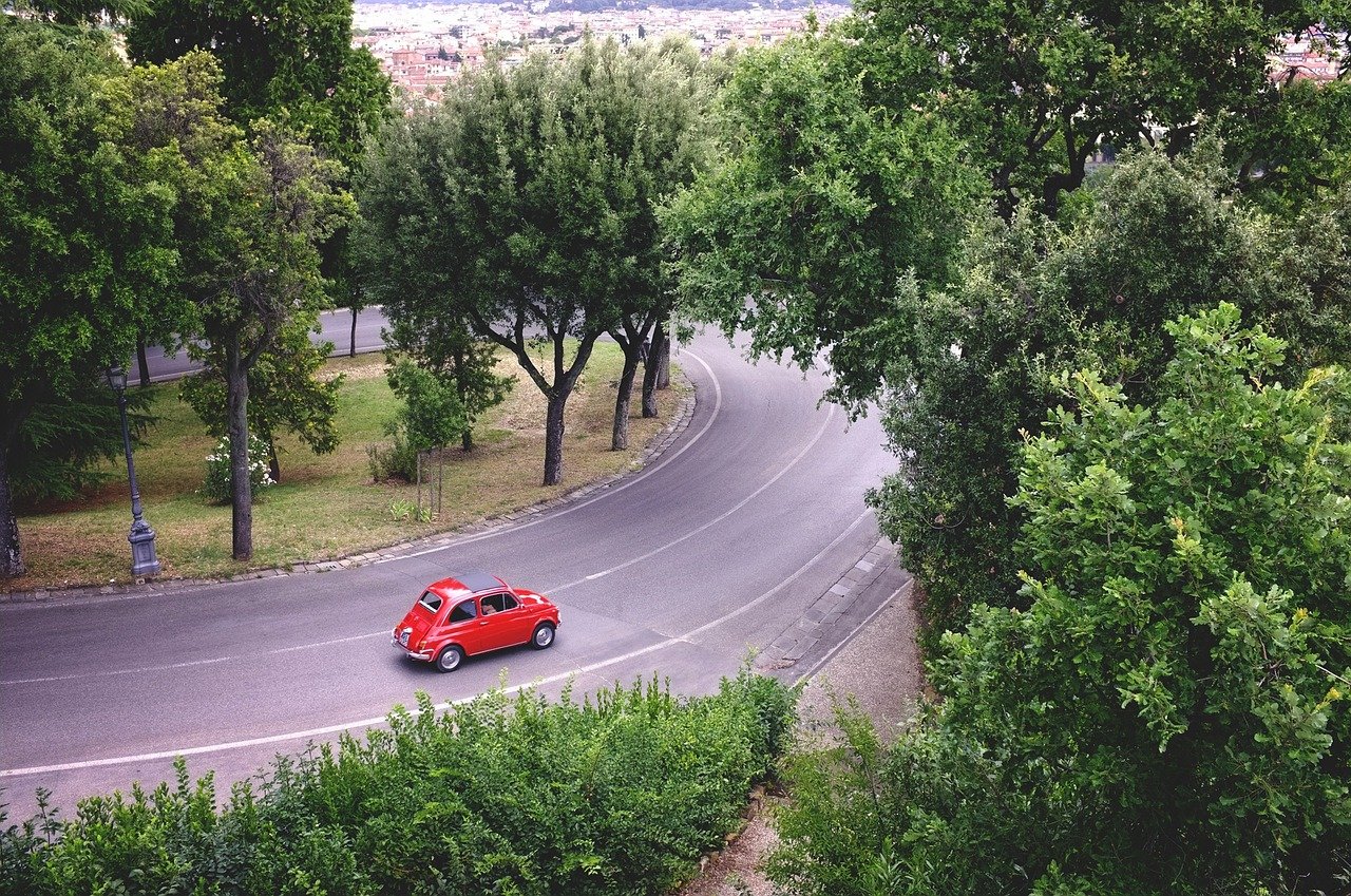 car-705840_1280